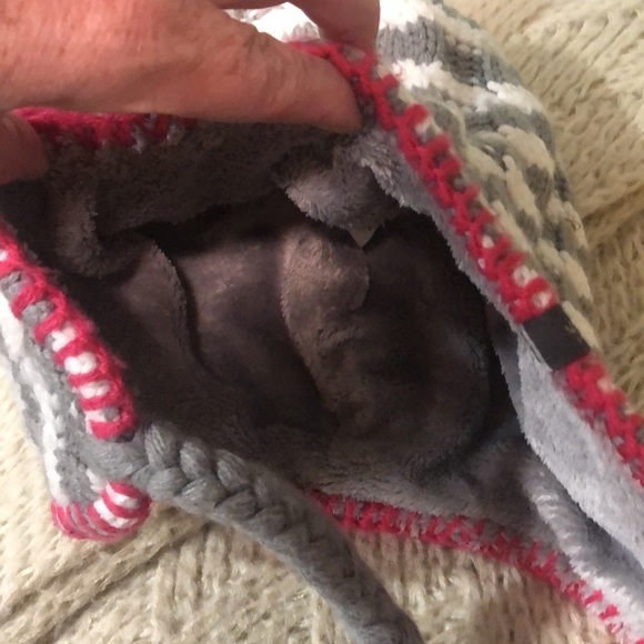 Like New* North Face Fleece Lined Warm Winter Hat - Picture 5 of 10